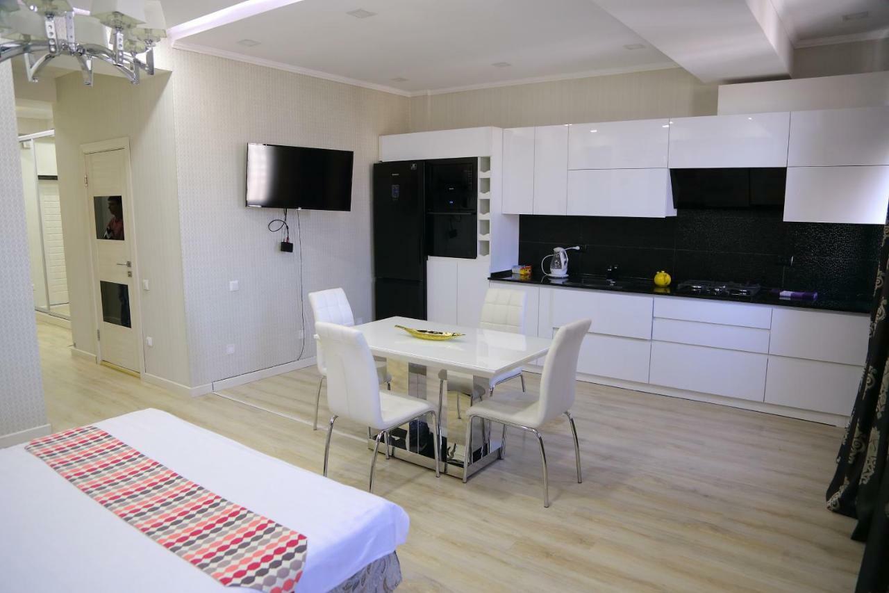 Lux Bishkek Apartment 외부 사진